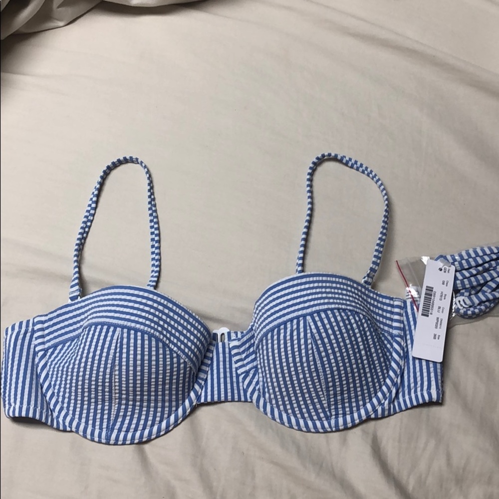 J crew Seesuckers underwire bikini top